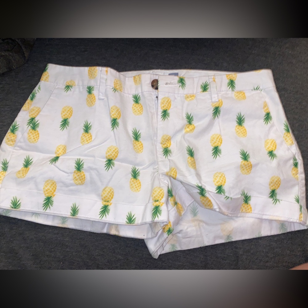 Women’s Pineapple Shorts Size 6